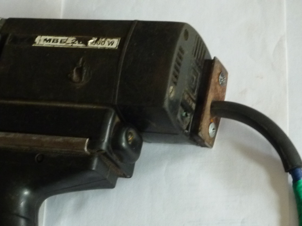 Фото отремонтированного провода (на примере дрели) с резиновым наконечником проводов от автомобиля ВАЗ-2108